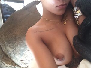 Rihanna Nude Images Leaked -  Collection Updated