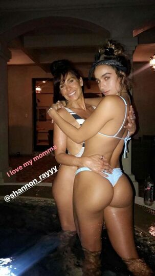 Sommer Ray Almost Naked Jaw-dropping Bikini  With Her
